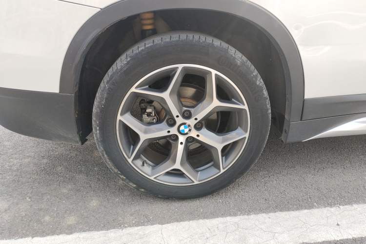 Used BMW X1 2018 xDrive20Li Luxury Edition Exterior 5