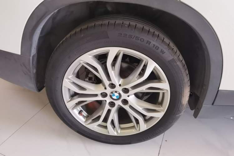 Used BMW X1 2018 sDrive20Li Leading Model Exterior 5