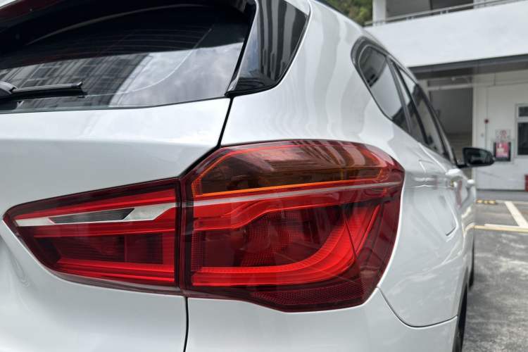 Used BMW X1 2018 xDrive20Li Luxury Edition Exterior 6