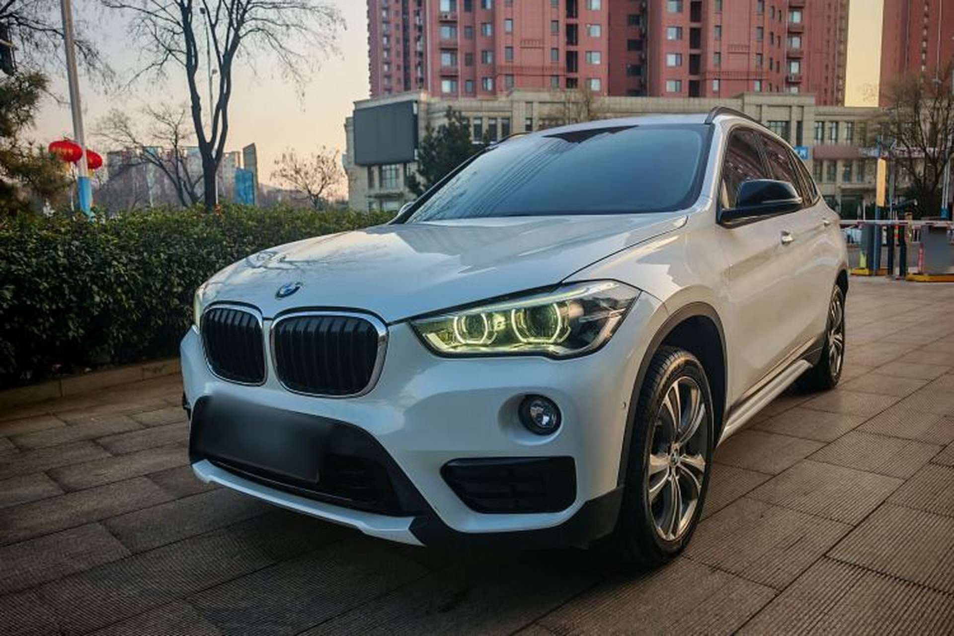 Used BMW X1 2018 sDrive18Li Luxury Model Front Left 45 Deg