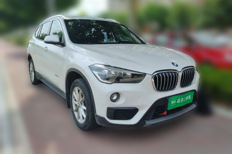 Used BMW X1 2018 sDrive18Li Fashion Model Front Right 45 Deg