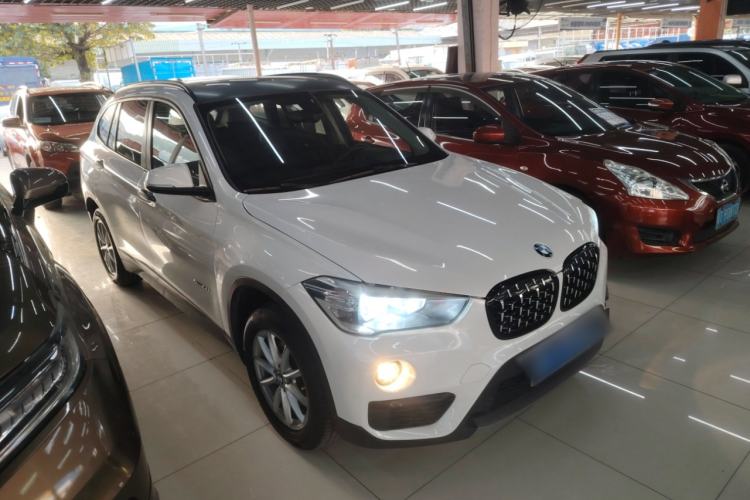 Used BMW X1 2018 sDrive18Li Fashion Model Front Right 45 Deg