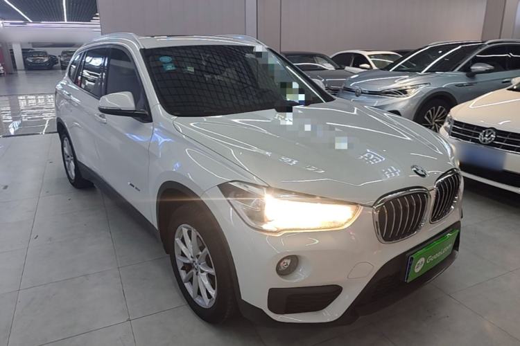 Used BMW X1 2018 sDrive18Li Fashion Model Front Right 45 Deg