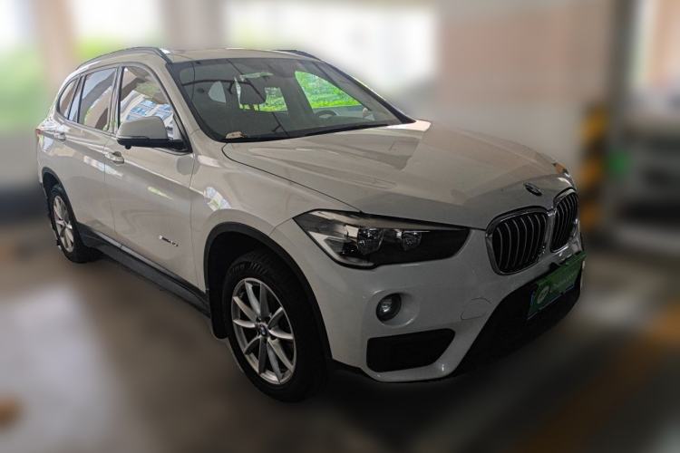 Used BMW X1 2018 sDrive18Li Fashion Model Front Right 45 Deg