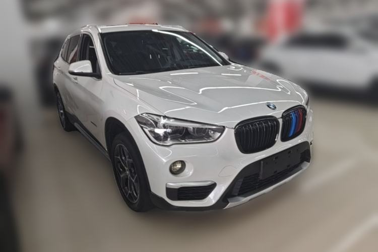 Used BMW X1 2018 sDrive18Li Fashion Model Front Right 45 Deg