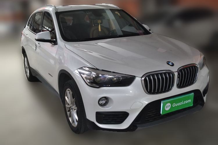 Used BMW X1 2018 sDrive18Li Fashion Model Front Right 45 Deg