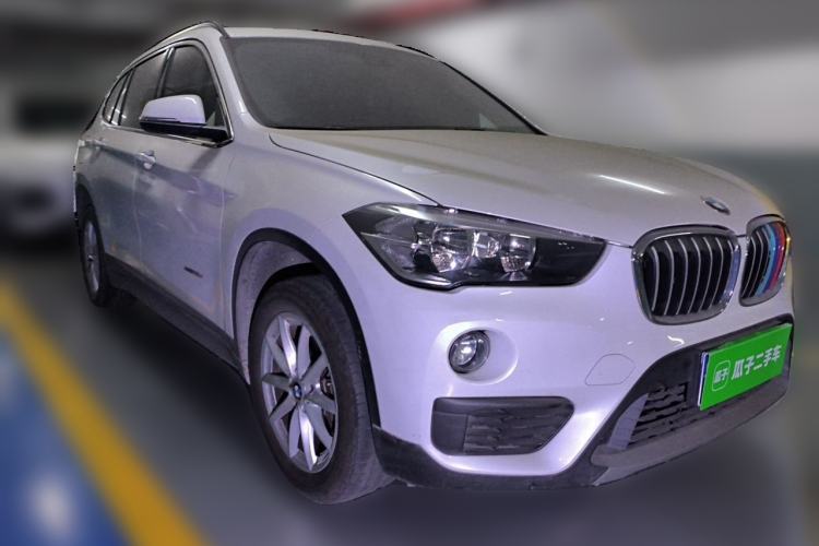 Used BMW X1 2018 sDrive18Li Fashion Model Front Right 45 Deg