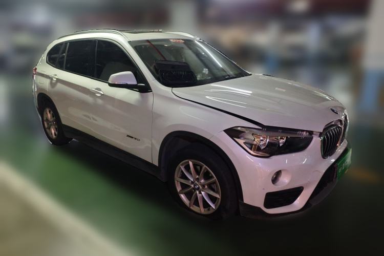 Used BMW X1 2018 sDrive18Li Fashion Model Front Right 45 Deg