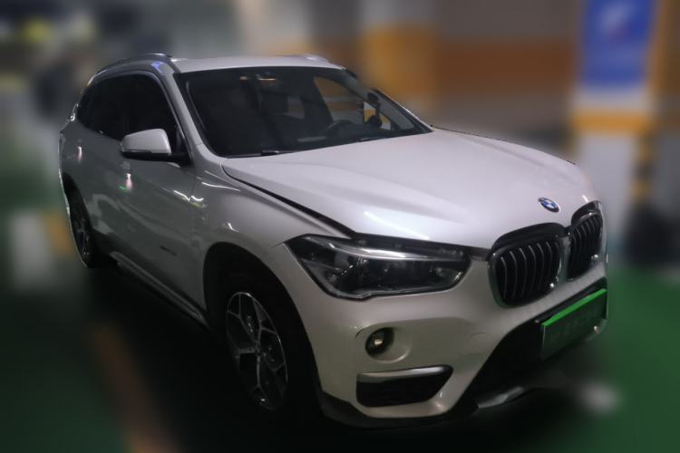 Used BMW X1 2018 xDrive20Li Luxury Edition Front Right 45 Deg