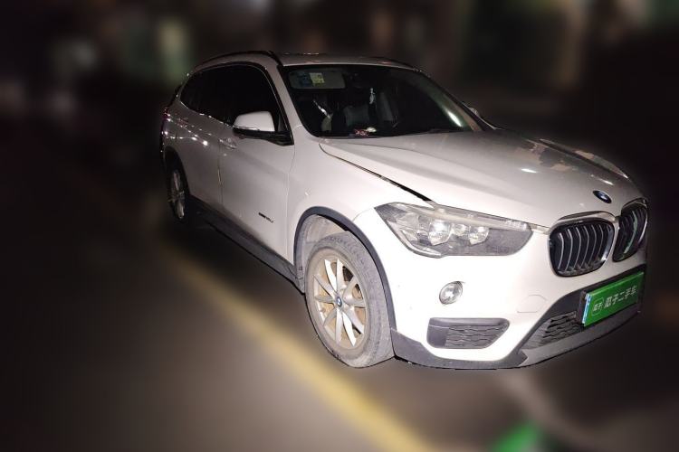 Used BMW X1 2018 sDrive18Li Fashion Model Front Right 45 Deg