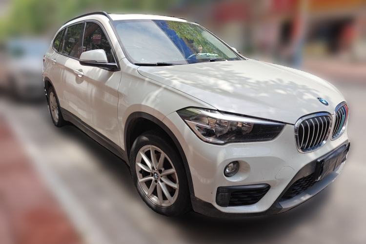 Used BMW X1 2018 sDrive18Li Fashion Model Front Right 45 Deg
