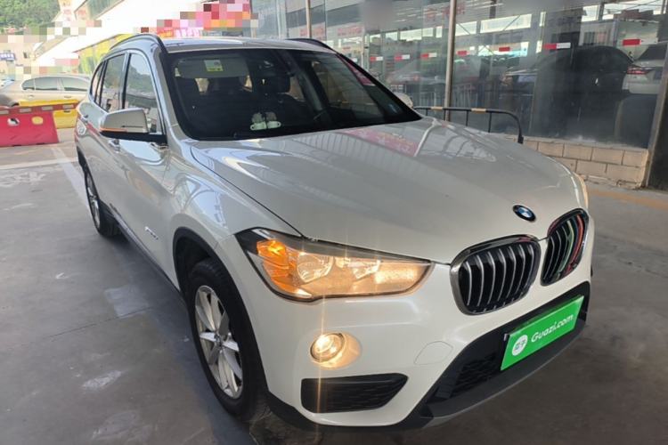 Used BMW X1 2018 sDrive18Li Fashion Model Front Right 45 Deg