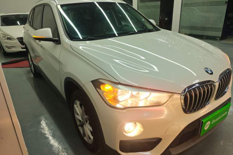 Used BMW X1 2018 sDrive18Li Fashion Model Front Right 45 Deg