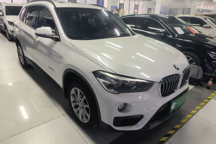 Used BMW X1 2018 sDrive18Li Fashion Model Front Right 45 Deg
