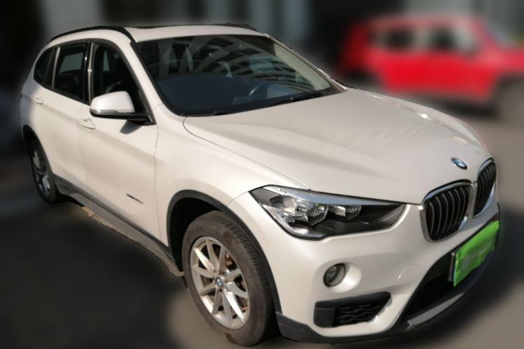 Used BMW X1 2018 sDrive18Li Fashion Model Front Right 45 Deg