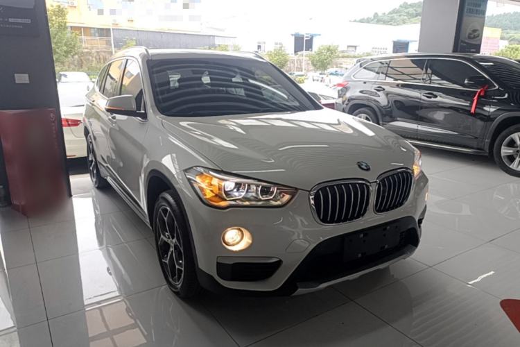 Used BMW X1 2018 xDrive20Li Luxury Edition Front Right 45 Deg