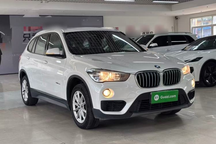 Used BMW X1 2018 sDrive18Li Fashion Model Front Right 45 Deg
