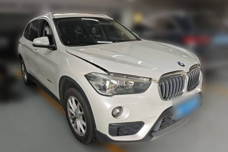 Used BMW X1 2018 sDrive18Li Fashion Model Front Right 45 Deg