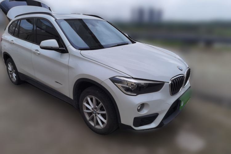 Used BMW X1 2018 sDrive18Li Fashion Model Front Right 45 Deg