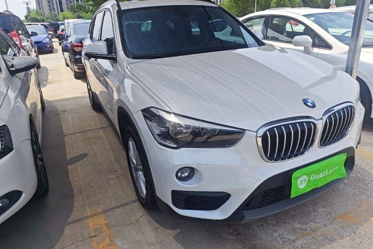 Used BMW X1 2018 sDrive18Li Fashion Model Front Right 45 Deg