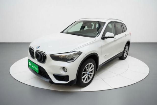 BMW X1 2018 sDrive18Li Fashion Model с пробегом