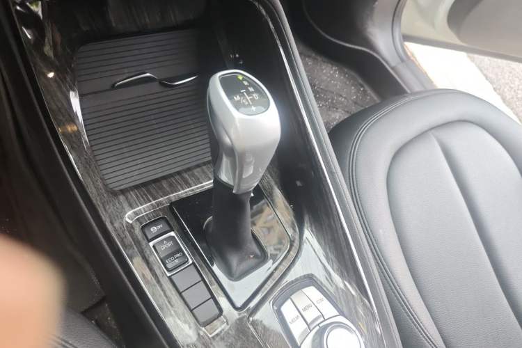 Used BMW X1 2018 sDrive20Li Leading Model Gear Lever
