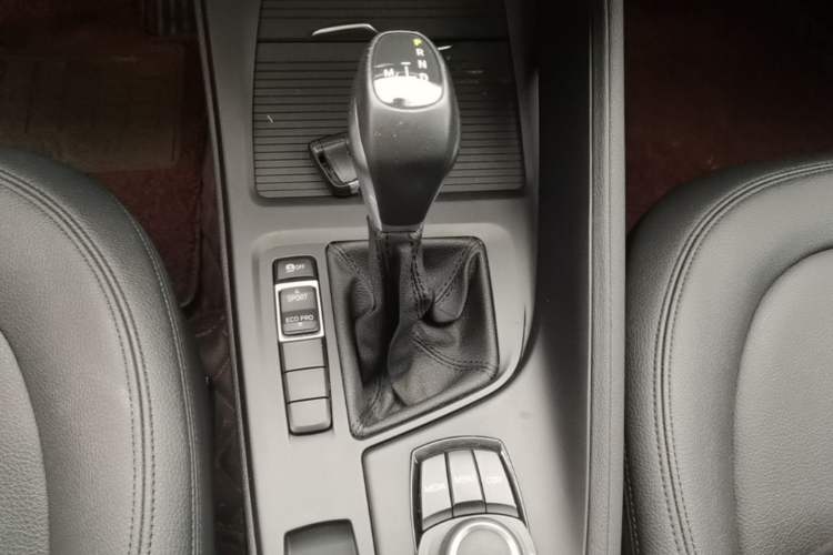 Used BMW X1 2018 sDrive20Li Leading Model Gear Lever