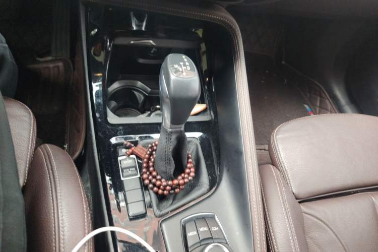 Used BMW X1 2018 sDrive18Li Luxury Model Gear Lever