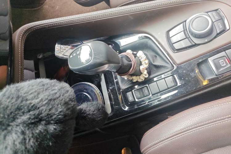 Used BMW X1 2018 sDrive18Li Luxury Model Gear Lever