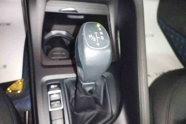 Used BMW X1 2018 sDrive20Li Leading Model Gear Lever