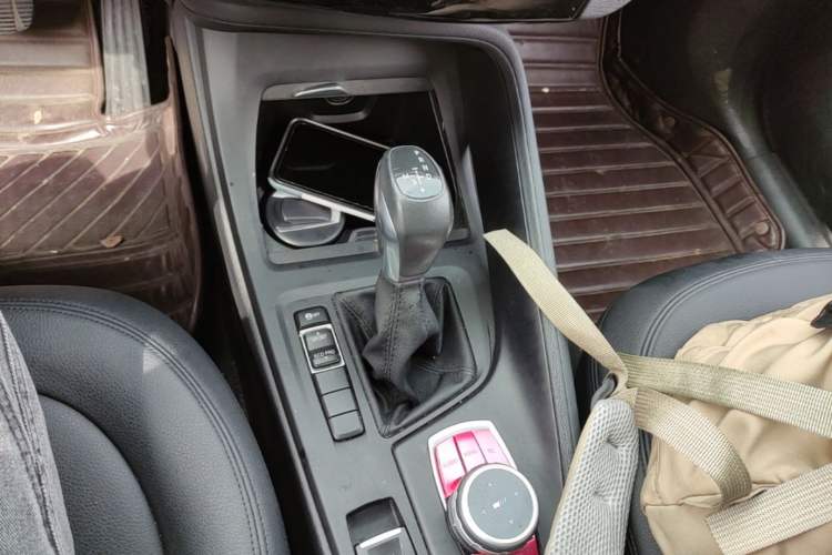 Used BMW X1 2018 sDrive20Li Leading Model Gear Lever