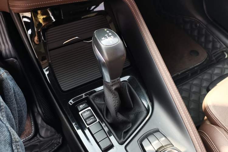 Used BMW X1 2018 sDrive18Li Luxury Model Gear Lever