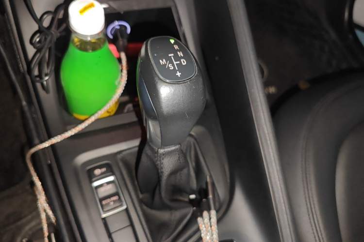 Used BMW X1 2018 sDrive20Li Leading Model Gear Lever