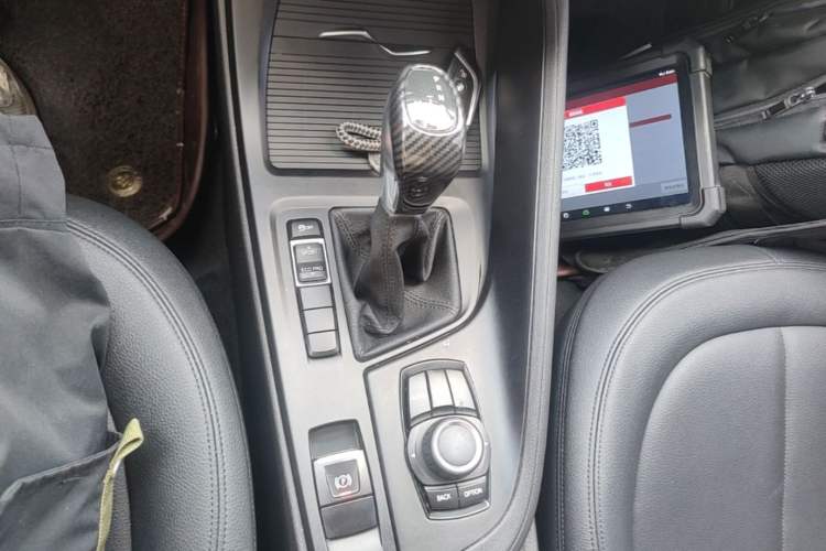 Used BMW X1 2018 sDrive20Li Leading Model Gear Lever