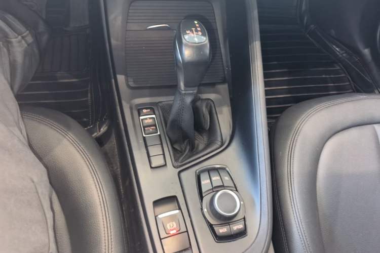 Used BMW X1 2018 sDrive20Li Leading Model Gear Lever