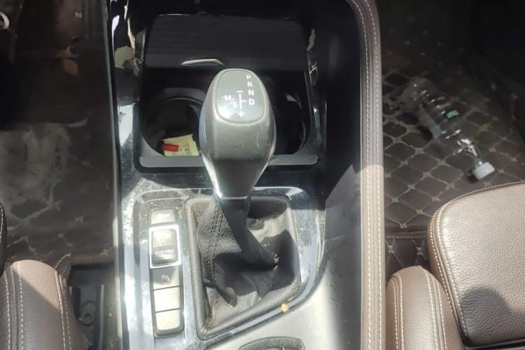 Used BMW X1 2018 sDrive18Li Luxury Model Gear Lever