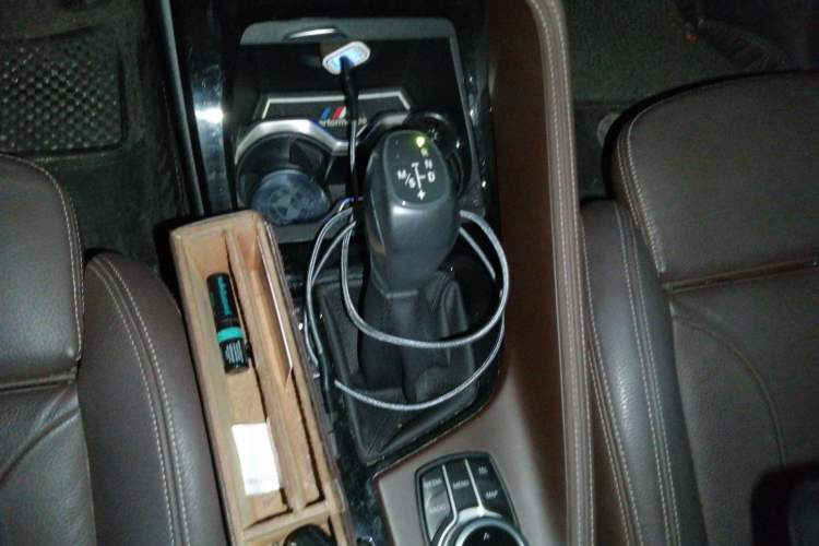 Used BMW X1 2018 xDrive20Li Luxury Edition Gear Lever