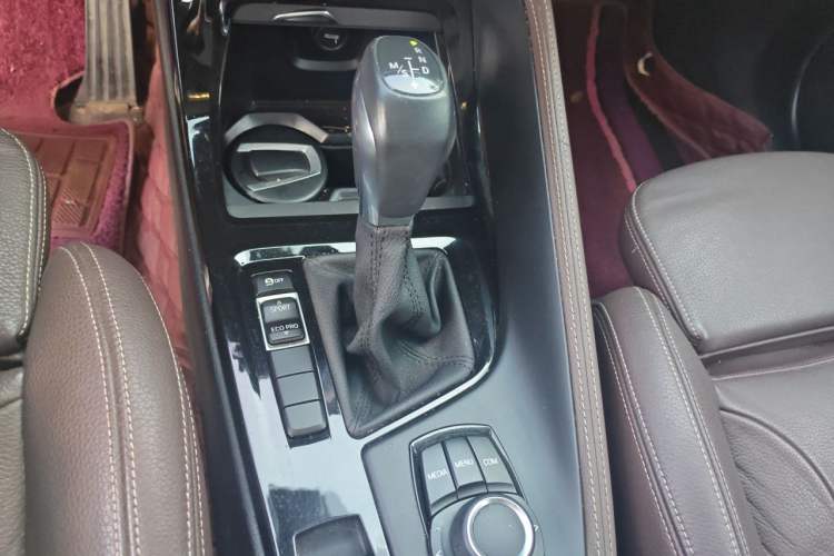 Used BMW X1 2018 sDrive18Li Luxury Model Gear Lever