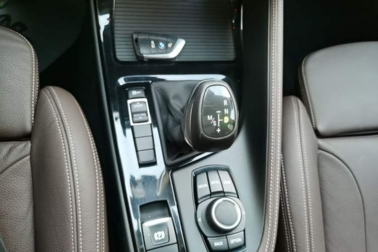 Used BMW X1 2018 sDrive18Li Luxury Model Gear Lever