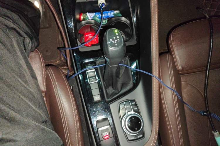 Used BMW X1 2018 xDrive20Li Luxury Edition Gear Lever