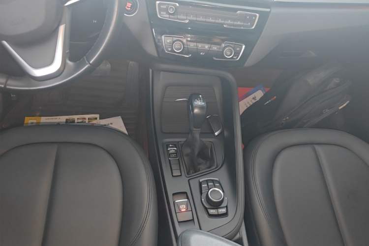 Used BMW X1 2018 sDrive20Li Leading Model Gear Lever