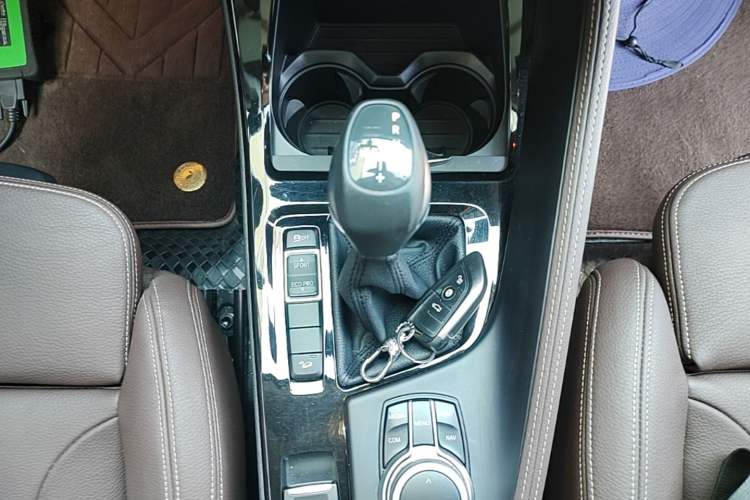 Used BMW X1 2018 xDrive20Li Luxury Edition Gear Lever