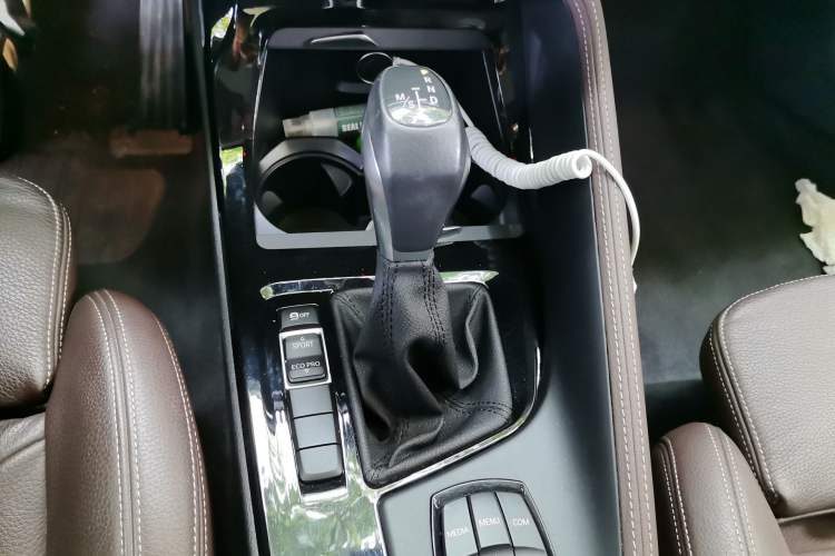 Used BMW X1 2018 sDrive18Li Luxury Model Gear Lever