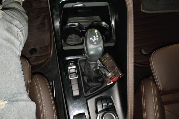 Used BMW X1 2018 sDrive18Li Luxury Model Gear Lever