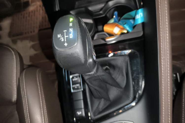 Used BMW X1 2018 xDrive20Li Luxury Edition Gear Lever