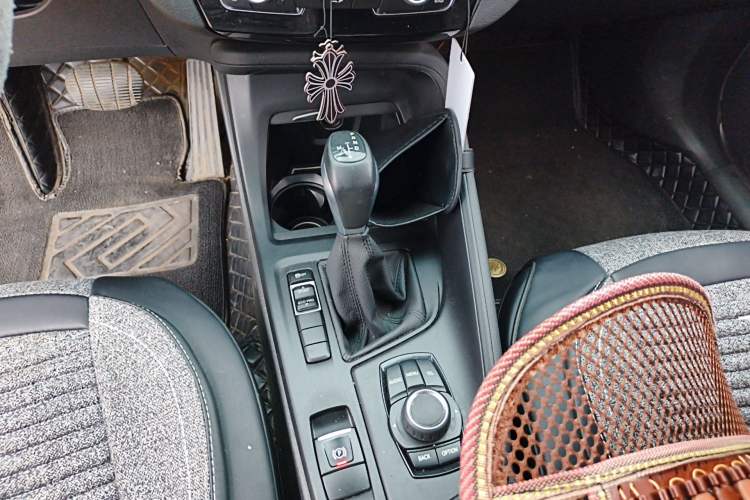 Used BMW X1 2018 sDrive20Li Leading Model Gear Lever