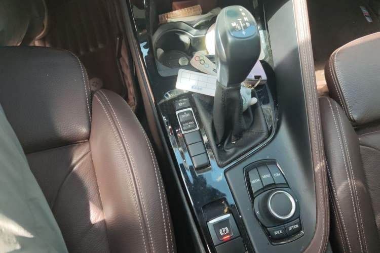 Used BMW X1 2018 sDrive18Li Luxury Model Gear Lever
