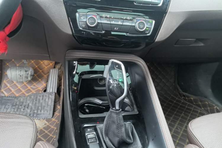 Used BMW X1 2018 sDrive18Li Luxury Model Gear Lever