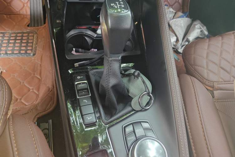 Used BMW X1 2018 sDrive18Li Luxury Model Gear Lever