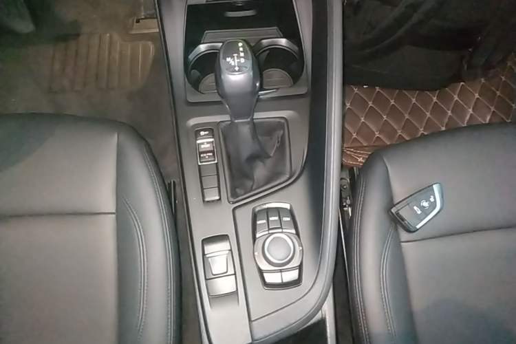 Used BMW X1 2018 sDrive18Li Fashion Model Gear Lever